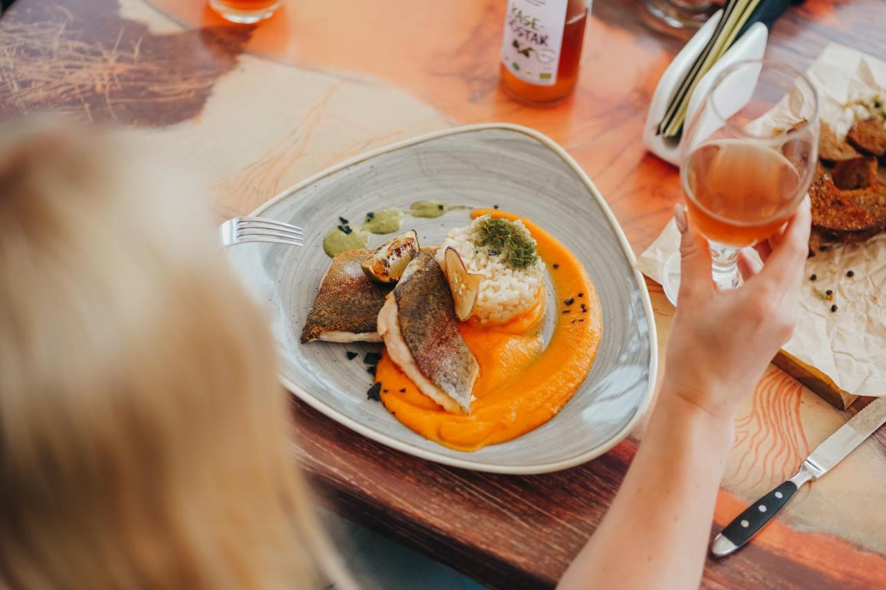 Ugandi Hotel Otepää Eksteriør bilde